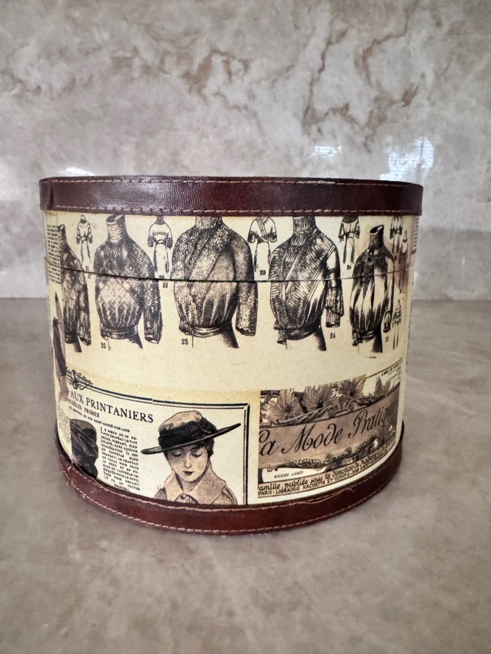 💖 Wooden Round Curio Box, Parisian Theme, 8.5” x 6” - Picture 4 of 15